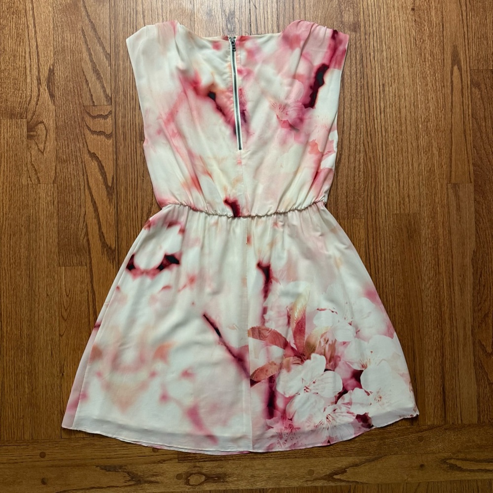 Alice + Olivia Cherry blossom watercolor sleeveless silk dress - Picture 8 of 13